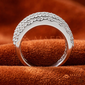 แหวนเพชรสามแถวเงินแท้ 18K สุดหรู |   แหวนเพชรทรงบาแกตต์แนวตั้งและทรงกลมเจียระไนแบบบริลเลียนท์ เพชรเพาะเลี้ยงในห้องปฏิบัติการ | - Product Image 2