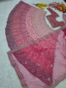 Ensemble ethnique de créateur pour femme, rose bonbon, brodé, séchage rapide, hiver/été, Lehenga Choli Dupatta, pour mariages et fêtes - Product Image 6