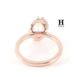 Anillo de compromiso vintage con diamante de laboratorio talla marquesa, oro rosa de 14K, halo lateral asimétrico con diamantes - Product Image 6