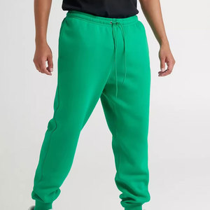 Pantalon de survêtement léger en coton et polyester pour homme avec cordon de serrage et poches pour un usage décontracté en hiver - Product Image 1