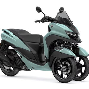 Motocyclette de mobilité urbaine TRICITY 125 2025 avec une vitesse maximale de 100 km/h - Product Image 1