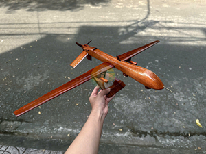 Modèle d'avion durable en bois massif 40-44cm, hélicoptère civil, idéal comme souvenir, fabriqué en usine au Vietnam - Product Image 5