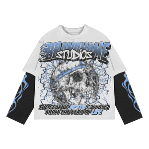 Camiseta de manga larga blanca oversize para hombre con estampado gráfico de calavera y efecto de llamas negras, cuello redondo, estilo urbano - Product Image 5