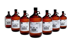 3M ™   Novec ™   Lubrifiant industriel original 72FL Engineered Fluid USA, agent de nettoyage, rinçage et séchage, seau de 1 gallon - Product Image 3