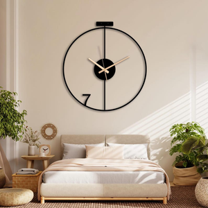 Horloge murale en métal minimaliste moderne, grande horloge ronde noire décorative, aiguilles dorées, style contemporain pour la maison, le salon, la chambre à coucher, le bureau - Product Image 4