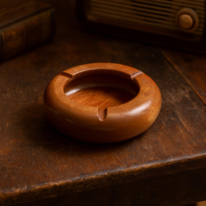 Cenicero de Madera Vintage con Tapa, Hecho a Mano, Regalo para Fumadores - Product Image 3