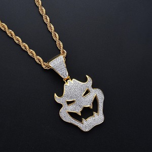 Nouveauté : Collier Hip-Hop avec Masque de Vampire, Pendentif Diamanté Bling Bling Monstre Rappeur pour Femme et Homme, Cadeau d'Halloween - Product Image 2