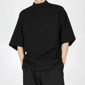 เสื้อยืดทรงบ็อกซี่สีดำล้วนสำหรับผู้ชาย ขายดี ผลิตตามสั่ง (OEM) ผ้าคอตตอนหนานุ่ม ทรงหลวมไหล่ตก สไตล์สตรีทแวร์ ขายส่ง - Product Image 1