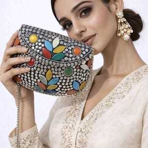 Bolso de mano elegante bohemio con cuentas para mujer, bolso con solapa con patrón geométrico colorido, correa de cadena, bolso de noche para fiesta de gran capacidad - Product Image 1