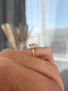 Bague en or massif 14 carats avec diamant de laboratoire ovale de 1,01 carat, motif floral, bijou raffiné pour occasions spéciales - Product Image 4