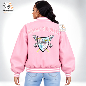 Veste universitaire rose Gamma Phi Delta pour femmes, 100% polyester, imperméable, avec patch brodé, manches longues, col rabattable - Product Image 2
