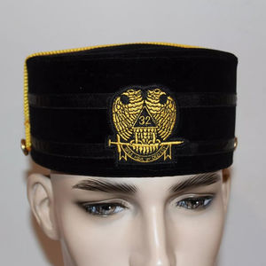 Chapeau de cérémonie maçonnique de qualité supérieure, personnalisé, avec ailes tombantes, brodé à la main, blanc, pour le Rite écossais du 33e degré - Product Image 1