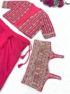 Women <b>RED</b> Embroidered Ethnic Dress Set With Floor-Length Skirt And <b>Crop</b> <b>Top</b> Traditional Party Wear India Pakistan Style - Product Image 6
