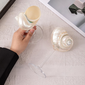 Verre à vin artisanal en nacre, coupe de luxe en coquillage pour une décoration élégante de table, cadeau de mariage et style côtier - Product Image 4