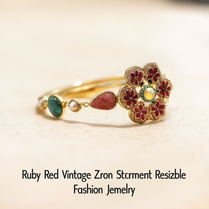 Bague Statement Vintage Fleurie Rouge Rubis en Zircon, Bijou Tendance Ajustable - Product Image 3