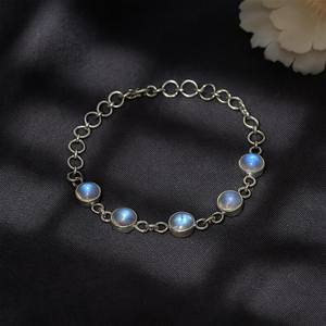 Pulsera de piedra lunar arcoíris hecha a mano, piedra de nacimiento de junio, joyería de plata de ley con gemas, elegante regalo para mujeres - Product Image 2