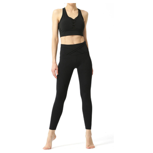 Ensemble de yoga 2 pièces pour femmes, leggings taille haute et brassière de sport sans manches, col en V, noir uni, sans couture, vêtements de sport personnalisables avec logo, vente en gros - Product Image 6