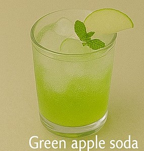 Producto de Taiwán, jarabe líquido Greenapple de 70 Brix elaborado con calidad premium, con dilución 1:5, perfecto para recetas de bebidas congeladas. - Product Image 4