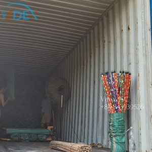 Venta al por mayor palo de mopa de madera pulida con cabeza de escoba de goma producto de limpieza de jardín largo - Product Image 6