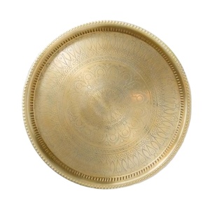 Plateaux ronds dorés contemporains 5 pièces avec finition polie parfaits pour accueillir des rassemblements et rehausser votre expérience culinaire - Product Image 1