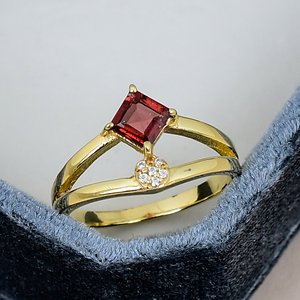 S925 Sterling <b>Silver</b> Garnet <b>Ring</b> Gold Plated Classic Women Engagement <b>Ring</b> Prong Set Geometric Split <b>Band</b> Wholesale <b>Ring</b> - Product Image 1