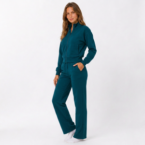 Fábrica mayorista de chándales para mujer con opciones de conjunto de forro polar de 500 g/m² para compradores de marcas de moda estadounidenses, MOQ bajo. - Product Image 1