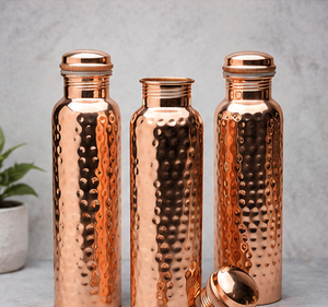 Botella de Agua de Cobre Puro Martillado, Diseño de Textura Vertical, Hecha a Mano, Ayurvédica, a Prueba de Fugas, con Tapa de Rosca, Reutilizable, Ecológica - Product Image 2