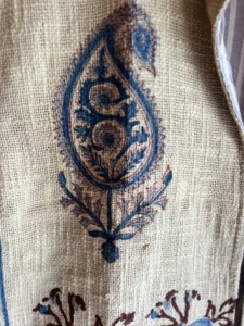 เสื้อแจ็คเก็ตบอมเบอร์แขนกุดลายดอกไม้ถักมือสำหรับผู้หญิงสำหรับฤดูหนาว |   เสื้อคลุมดีไซน์เนอร์สไตล์โบโฮน้ำหนักเบา - Product Image 3