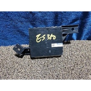 ES a utilisé des ECU et des modules informatiques 8865033A30 - Product Image 1