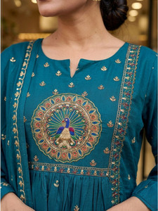 Kurti en viscose rayonne vert sarcelle pour femme avec dupatta brodé, coupe ample traditionnelle longue jusqu'au sol, tenue décontractée Inde Pakistan - Product Image 3