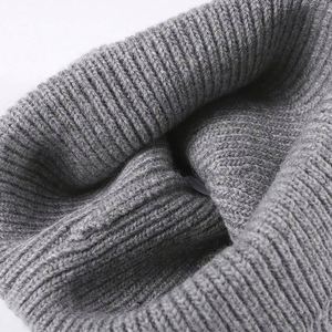 Bonnet tricoté épais pour femme, protection auditive, idéal pour l'automne et l'hiver, style décontracté et extérieur - Product Image 3