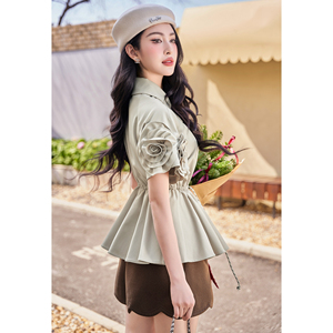 Blusa Elegante con Peplum y Cierre Frontal para Mujer, Diseño Personalizado con Mangas Florales 3D y Cintura Ajustable con Cordón, ODM OEM TOREN - Product Image 3