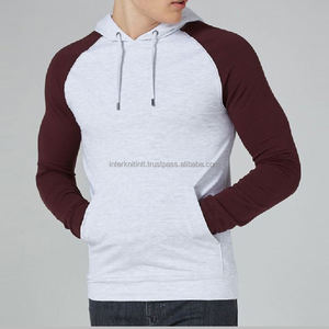 Sweat à capuche molletonné gris et noir pour homme, style athlétique décontracté, avec poches, disponible en OEM/ODM, idéal pour l'hiver et le streetwear. - Product Image 6