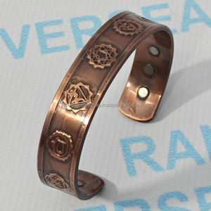 Bracelet magnétique en cuivre antique Sept Chakras, triple rangée d'aimants pour le soutien articulaire, l'équilibre énergétique et la récupération - Product Image 4