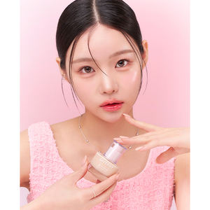 แอคเวลล์ กิเวอร์นี ดิวี กลาสซี่ ฟาวเดชั่น มอยส์เจอร์ไรเซอร์ ลิควิด สำหรับผิวโทนกลาง - Product Image 1