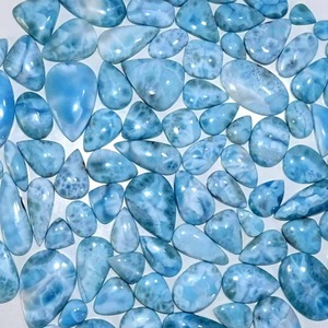 Pierre précieuse cabochon en larimar véritable, cristal bleu naturel, pierre brute pour la création de bijoux faits main, disponible à la vente. - Product Image 2