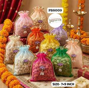 Sac Potli en Organza Fait Main de Jaipurios avec Broderie de Lotus et Cordon en Perles pour Cadeaux de Mariage et de Fêtes 7x9 Pouces - Product Image 2