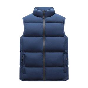 Gilet matelassé noir pour homme, col montant, fermeture éclair, coupe-vent, vêtement d'extérieur décontracté pour l'hiver avec poches - Product Image 4