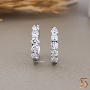 Pendientes de aro de oro blanco macizo de 14 quilates, pendientes de aro de corte redondo con moissanita, pendientes minimalistas de lujo para mujer, joyería elegante para el día a día, regalo - Product Image 6