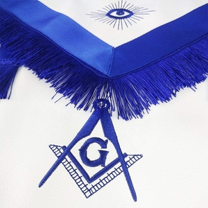 Tablier maçonnique en satin bleu brodé avec franges, symbole œil et compas, fermeture réglable, pour usage artisanal - Product Image 5