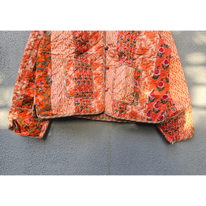 Chaqueta acolchada Kantha floral para mujer, abrigo reversible de algodón con patchwork y cierre de botones para otoño/invierno, regalo para ella - Product Image 3