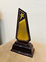 Elegante Trofeo de Madera Personalizable, Duradero y de Alta Calidad, Grabado en Oro, Impresión Tipográfica, Logotipo Personalizado para Empresas