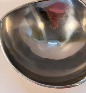 Corbeille à fruits sur pied en acier inoxydable argenté brossé, faite à la main, avec bord côtelé, plat décoratif rond pour centre de table - Product Image 5