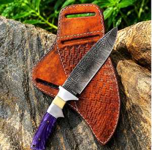 Cuchillo de Acero de Damasco Hecho a Mano y Personalizado con Funda de Cuero Genuino, Cuchillo de Hoja Fija para Caza, Camping y Actividades al Aire Libre con Grabado Personalizado - Product Image 4