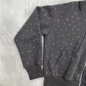 Nouvel ensemble de survêtement gris à pois pour femme, fabriqué au Pakistan, avec sweat à capuche zippé et pantalon imprimé à pois, service OEM, vente chaude - Product Image 4
