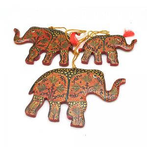 Adorno Colgante de Elefante Hecho a Mano con Cuentas Coloridas y Detalles de Cristal, Decoración de Lujo, Tamaño Mediano - Product Image 4