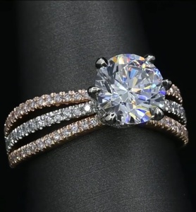 Anillo de Compromiso de Diamantes con Banda de Oro Rosa Blanco y Amarillo, Corte Redondo, Cultivado en Laboratorio, 2.00CT, Certificado IGI, Estilo Clásico de 14K para Mujer - Product Image 3