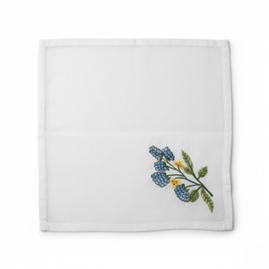 Serviette de table élégante brodée de fleurs, en coton doux, pour la salle à manger, l'hôtel, le restaurant, la cuisine et les événements. - Product Image 1