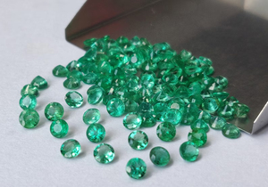 Esmeralda Zambiana Natural Verde Claro, Corte Brillante Redondo de 4mm, Gema Suelta para Joyería, Valorada por Terceros, Precio al por Mayor - Product Image 2