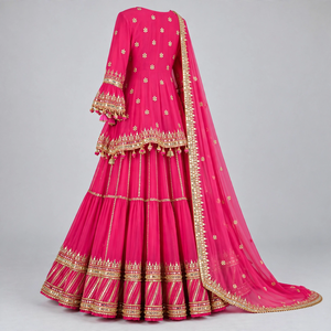 Robe Mehndi personnalisée pour femmes avec couleurs personnalisées, travail décoratif et finition haut de gamme pour les marques de mode - Product Image 6